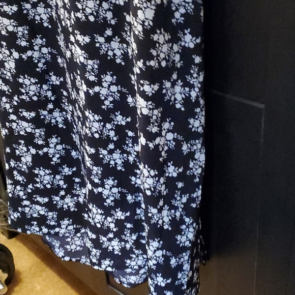 Floral tie back spaghetti strap summer dress - Picture 4 of 10